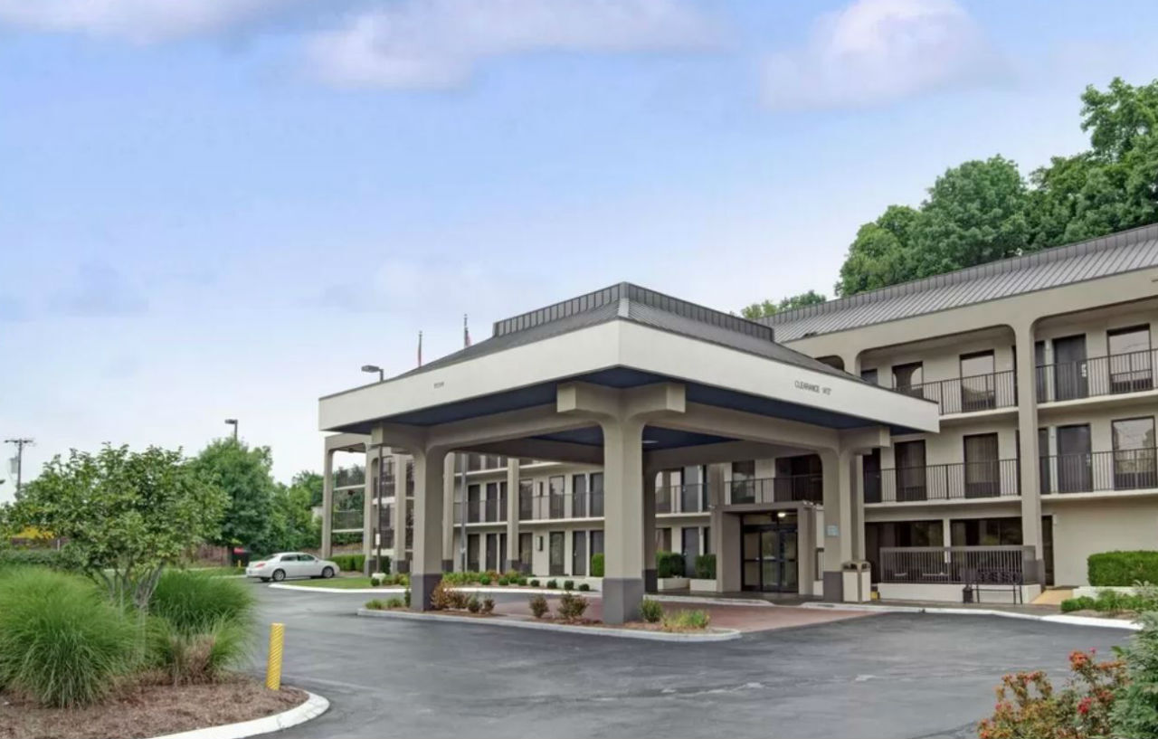 Baymont By Wyndham Nashville Airport Exterior photo